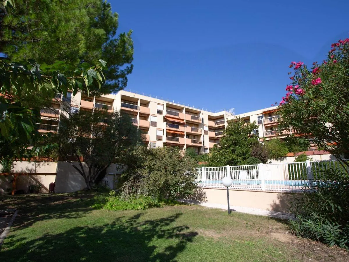 Apartment Les Jardins Du Luxembourg By Interhome Hyères Fransa