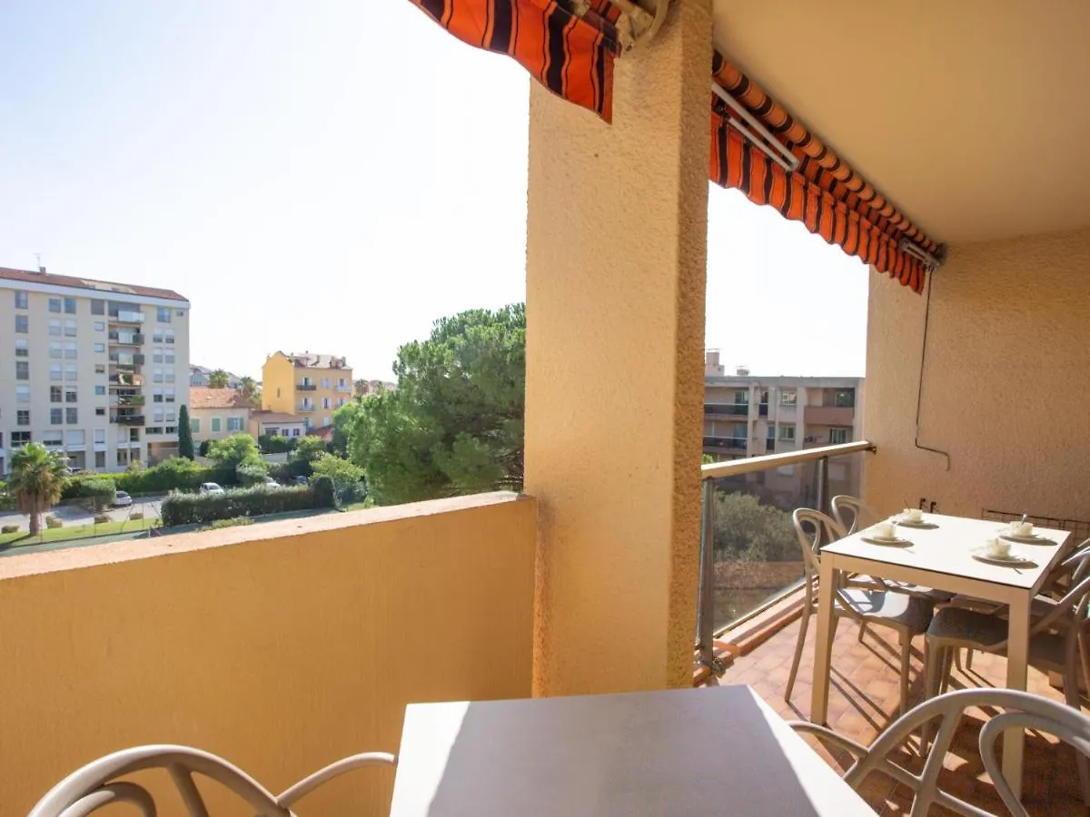 Apartment Les Jardins Du Luxembourg By Interhome Hyères 0*,  Fransa